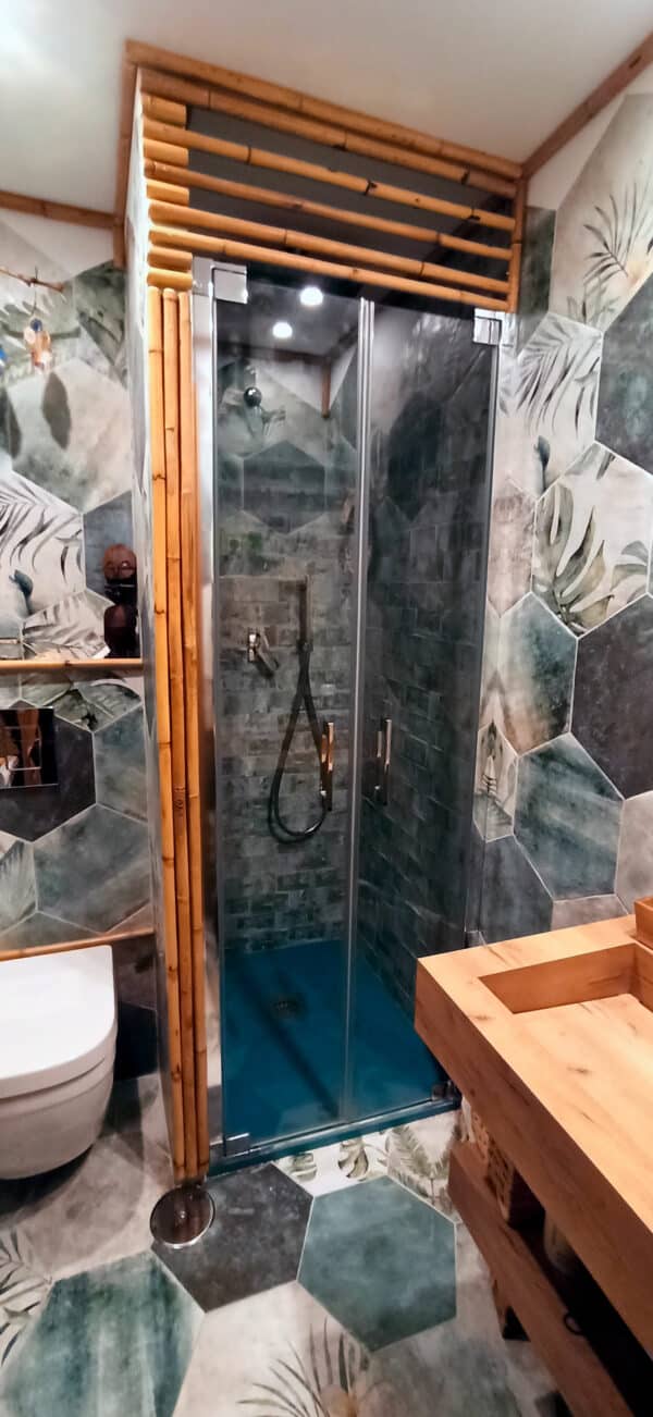 FURO-B12_Customers_Shower-enclosure-made-to-measure-(8)