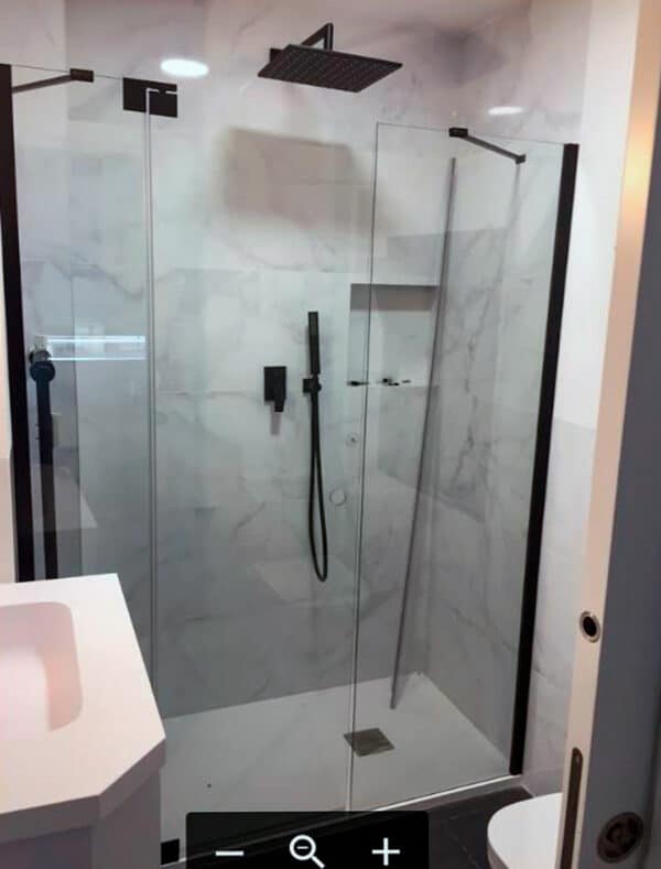 FURO-B13_Customers_Shower-enclosure-made-to-measure-(9)