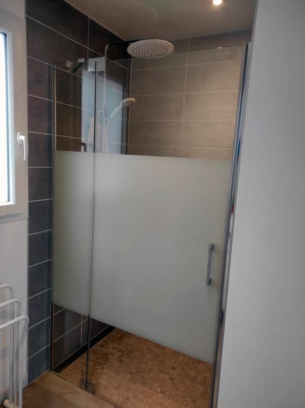 Furo-B16-Paroi-de-douche