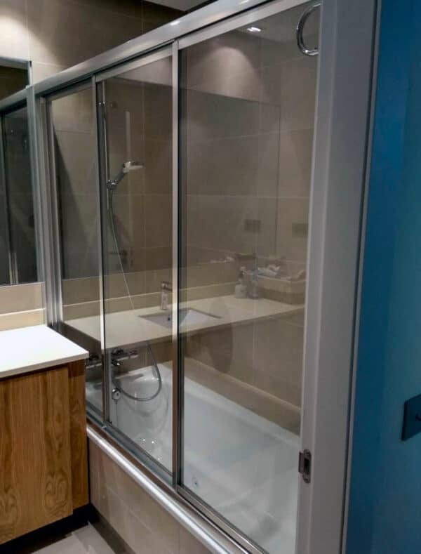 SHAWA-A13_Customers_Shower-enclosure-made-to-measure-(15)