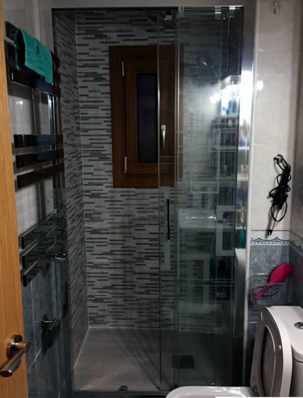SHAWA-B14_Customers_Shower-enclosure-made-to-measure-(14)