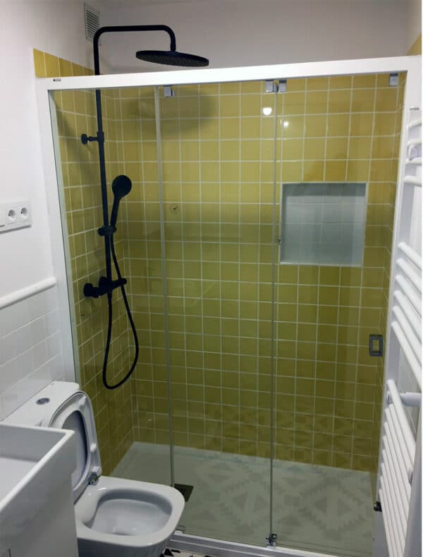 SHAWA-B14_Customers_Shower-enclosure-made-to-measure-(15)