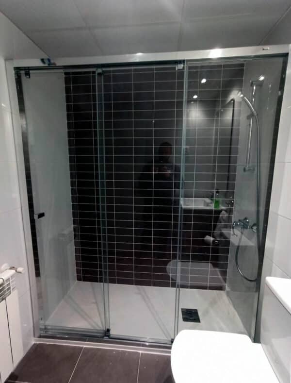 SHAWA-B14_Customers_Shower-enclosure-made-to-measure-(20)