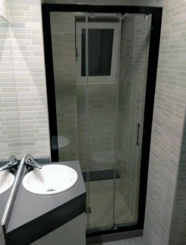 SHAWA-B14_Customers_Shower-enclosure-made-to-measure-(21)