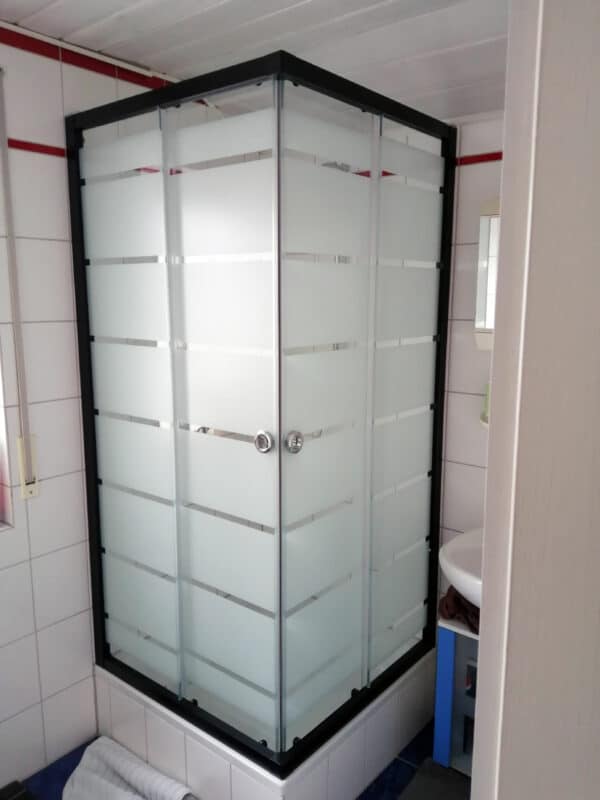 SHAWA-B20_Customers_Shower-enclosure-made-to-measure-(13)
