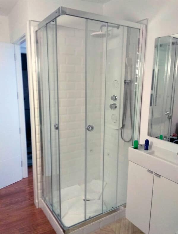 SHAWA-B20_Customers_Shower-enclosure-made-to-measure-(30)