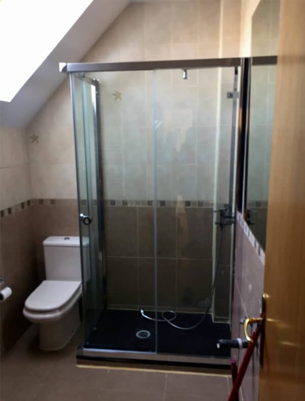 SHAWA-B20_Customers_Shower-enclosure-made-to-measure-(35)