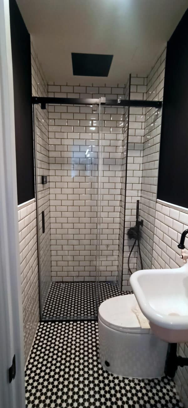 SHAWA-D10_Customers_Shower-enclosure-made-to-measure-(52)