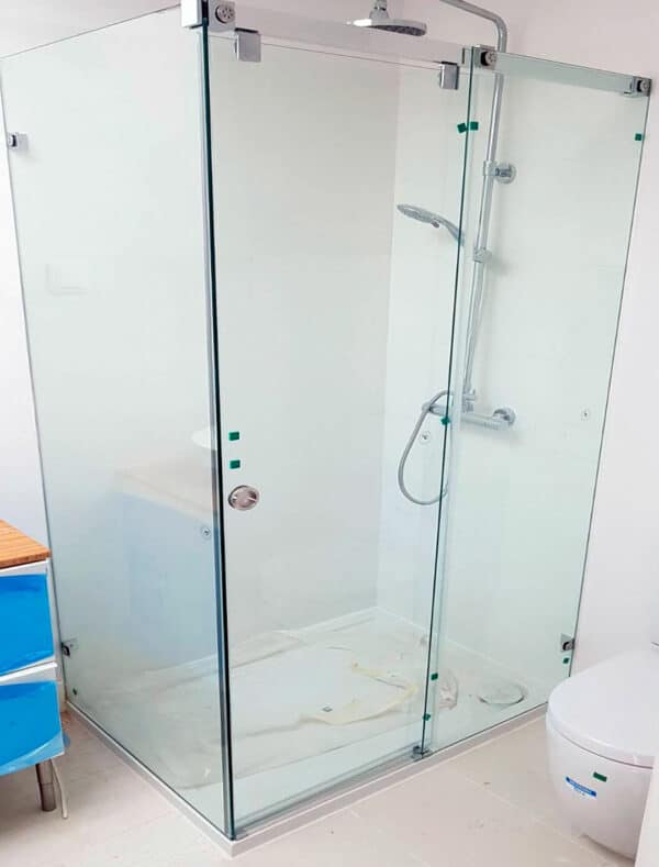 SHAWA-D11_Customers_Shower-enclosure-made-to-measure-(17)
