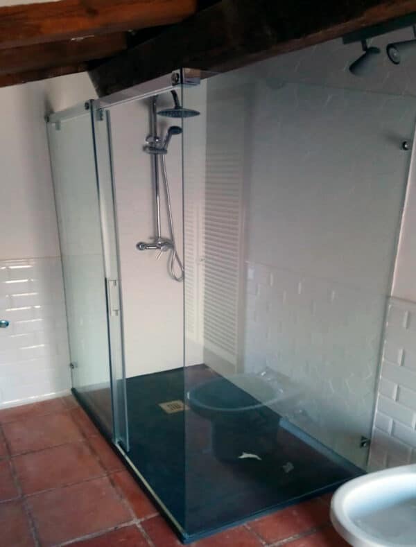 SHAWA-D11_Customers_Shower-enclosure-made-to-measure-(19)