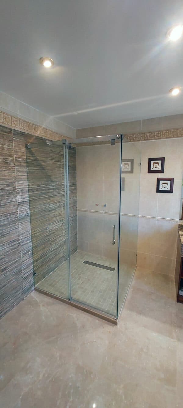 SHAWA-D11_Customers_Shower-enclosure-made-to-measure-(28)