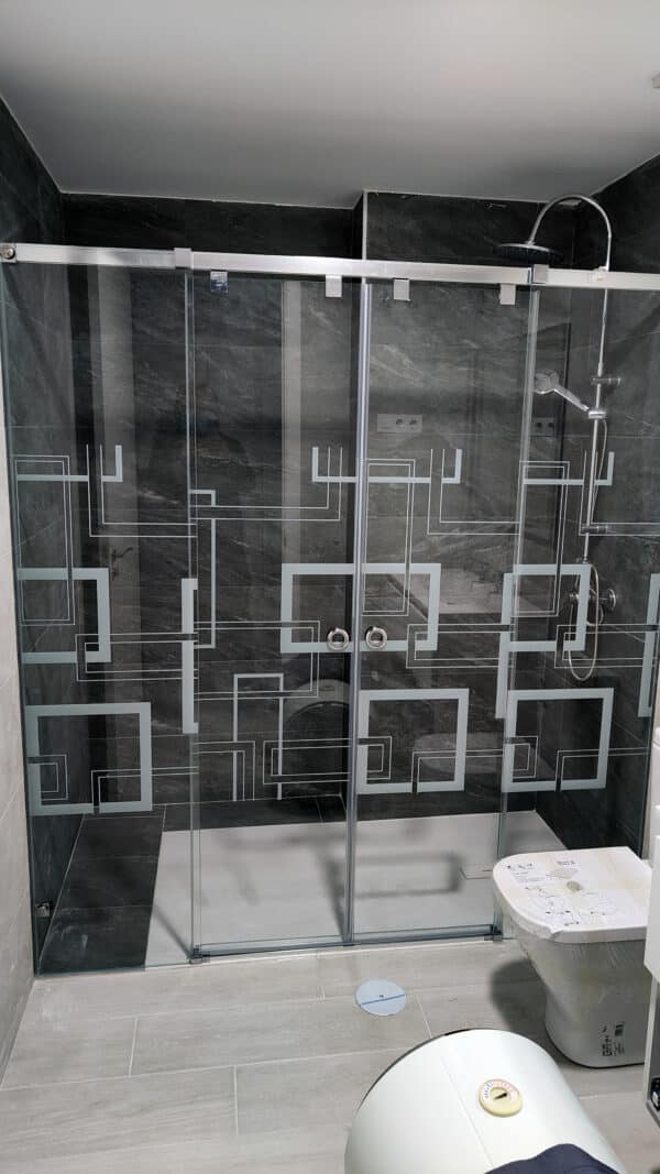 SHAWA-D25_Customers_Shower-enclosure-made-to-measure-(11)