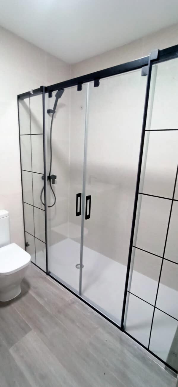 SHAWA-D25_Customers_Shower-enclosure-made-to-measure-(51)