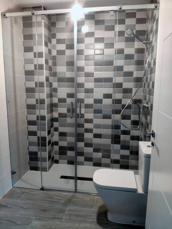 SHAWA-D25_Customers_Shower-enclosure-made-to-measure-(69)