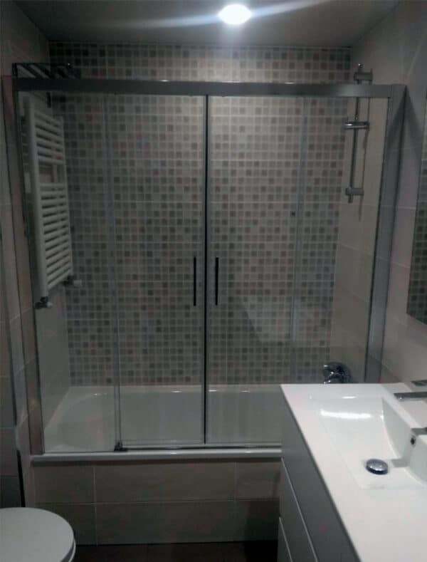 SHAWA-E25_Customers_Shower-enclosure-made-to-measure-(10)