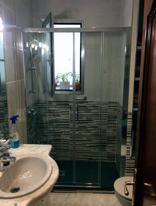 SHAWA-E25_Customers_Shower-enclosure-made-to-measure-(21)