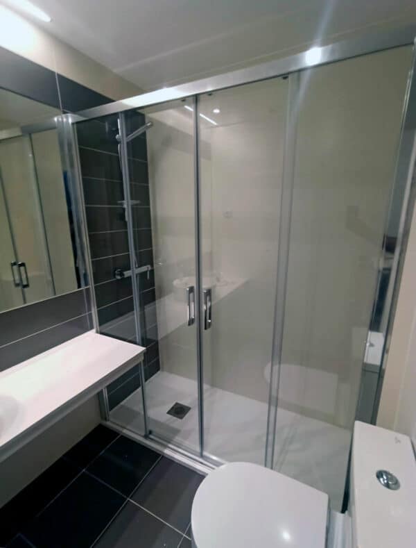 SHAWA-E25_Customers_Shower-enclosure-made-to-measure-(8)