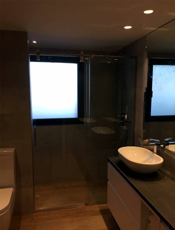 SHAWA-I10_Customers_Shower-enclosure-made-to-measure-(12)