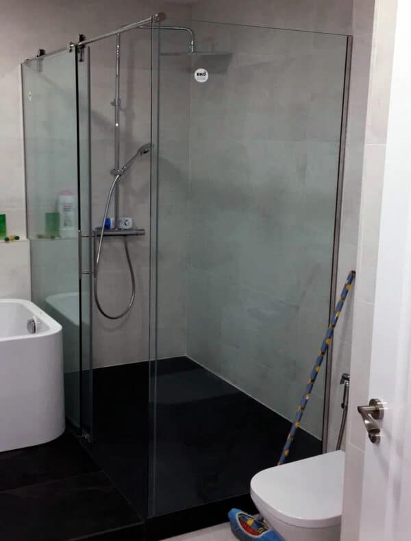 SHAWA-I11_Customers_Shower-enclosure-made-to-measure-(3)