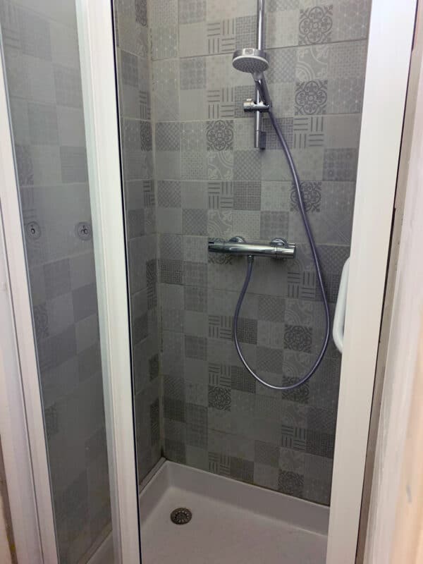 Shawa-A13-Paroi-de-douche-1