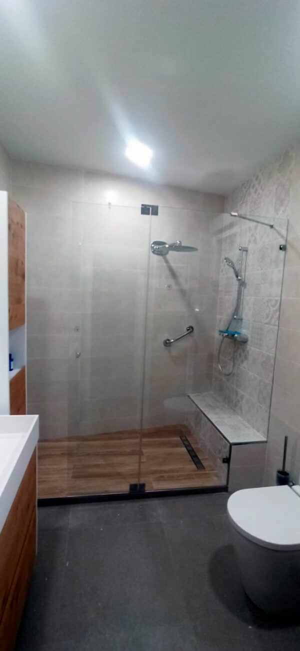 WALK-IN-B05_Customers_Shower-enclosure-made-to-measure-(35)