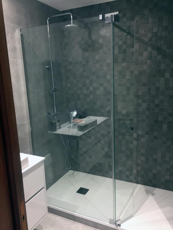 WALK-IN-B05_Customers_Shower-enclosure-made-to-measure-(37)