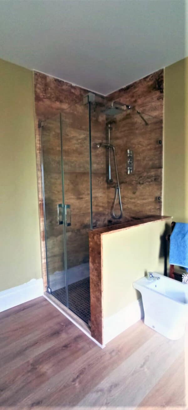 FURO-B23_Customers_Shower-enclosure-made-to-measure-(3)