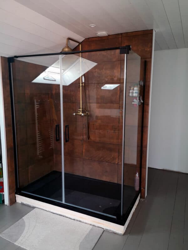 Furo-B23-Paroi-de-douche-2