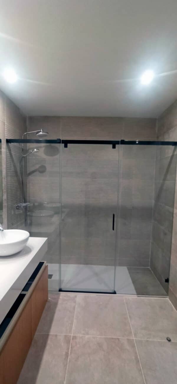 SHAWA-D22_Customers_Shower-enclosure-made-to-measure-(12)